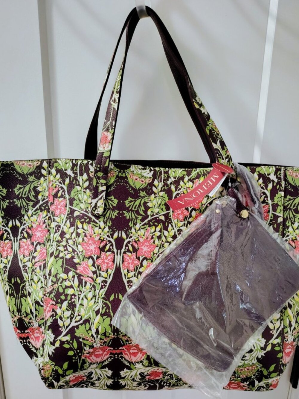 NWT Merona Floral Tote Bag Reversible With Matching Pouch MSRP $36.99